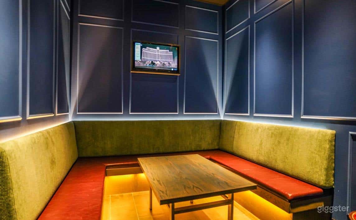Small Karaoke Room for 8 People Photo 4