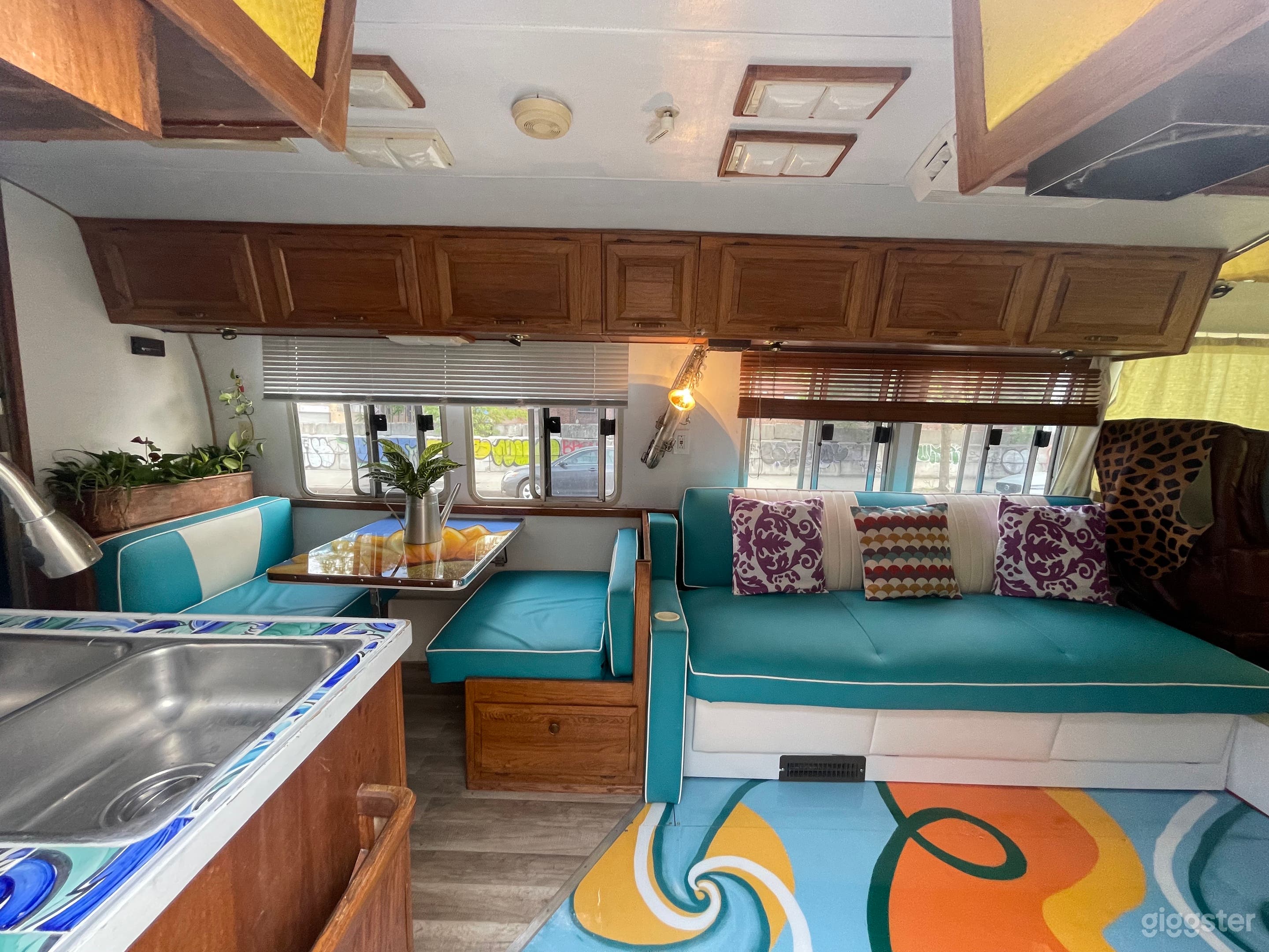 Renovated Airstream 345: Artistic Oasis on Wheels  Photo 2