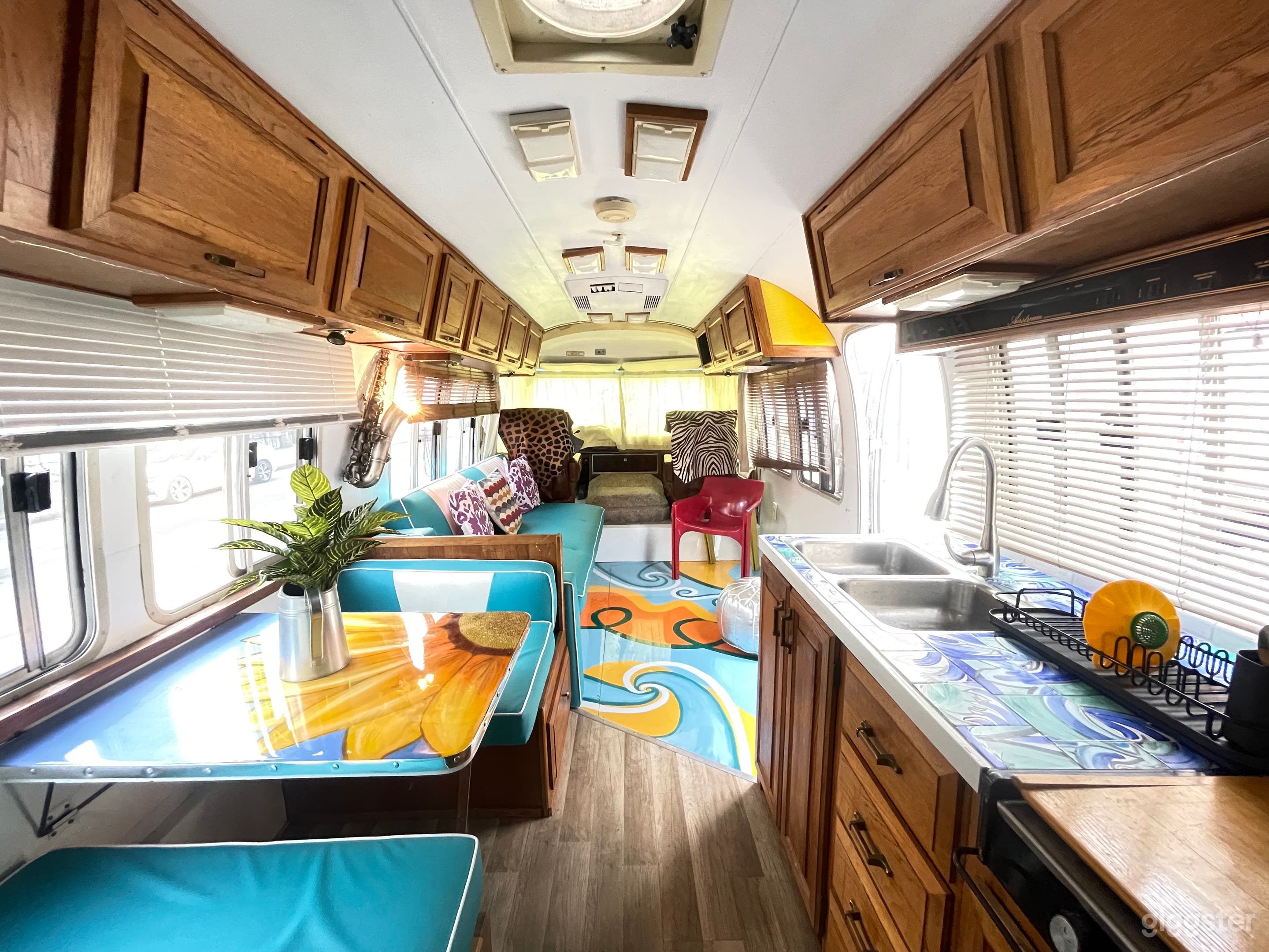 Renovated Airstream 345: Artistic Oasis on Wheels  Photo 1