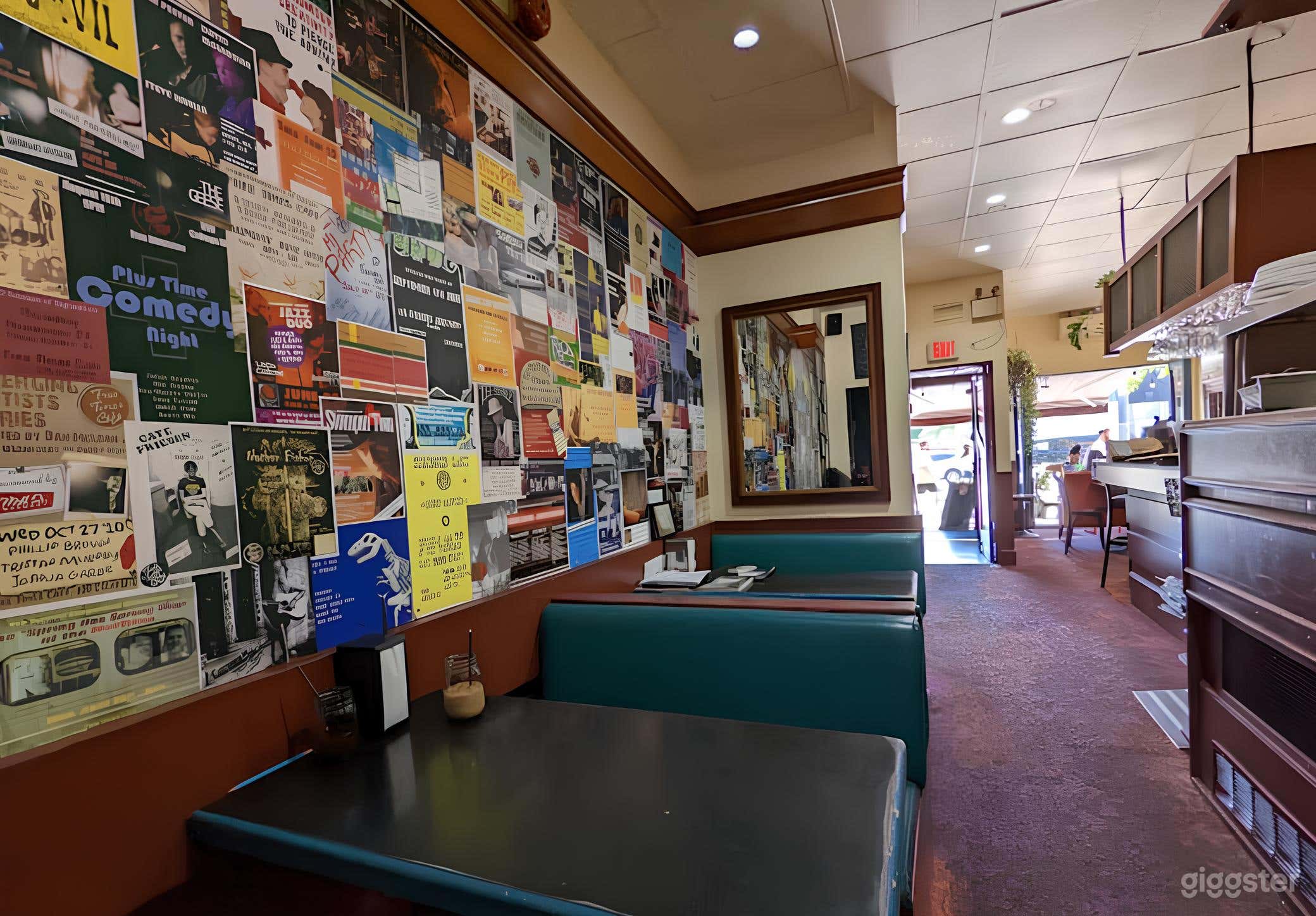 Bella's Bistro Dining Room Photo 3