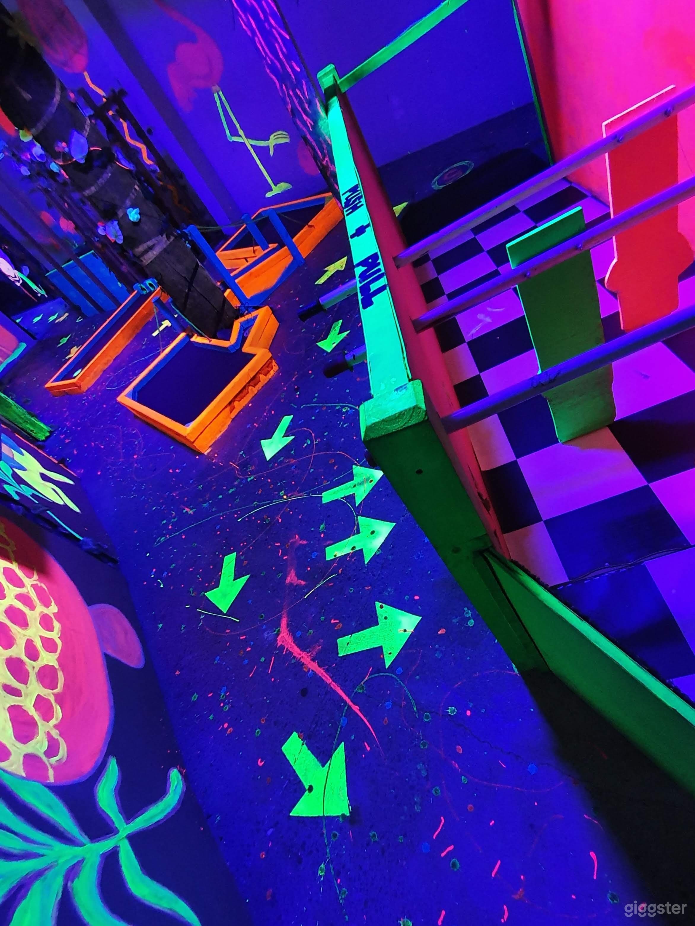 Indoor Mini Golf Photo 3