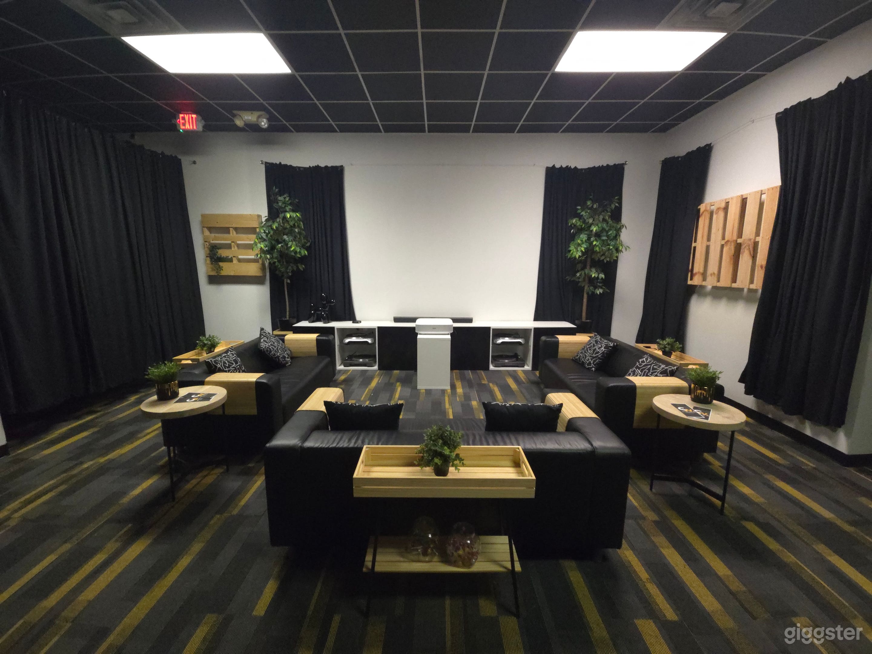 Screening Room w/ Kitchenette | Creative Studios + Shop Photo 1