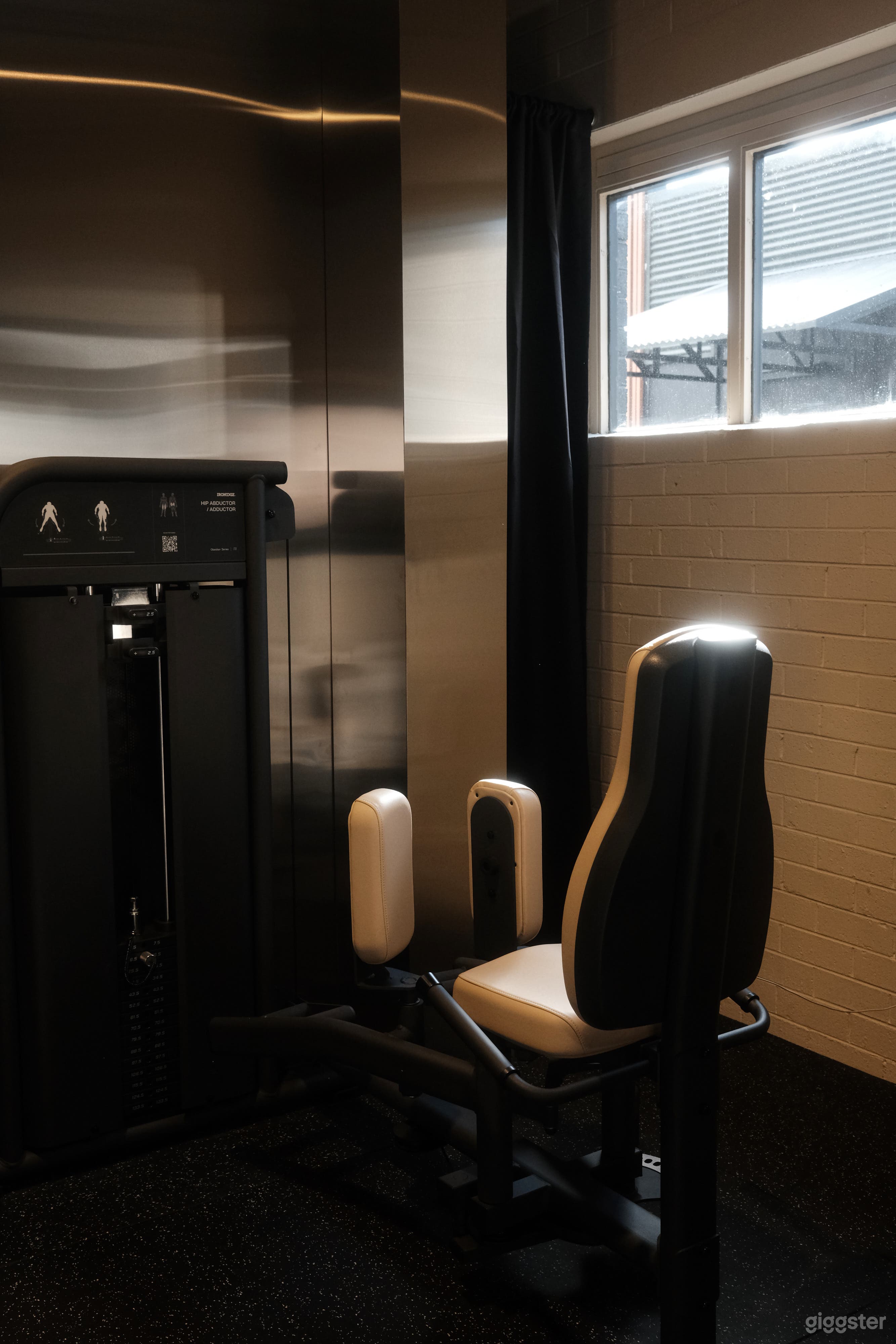 Designer Gym Space | Sleek Chrome and Beige Aesthetic Photo 4