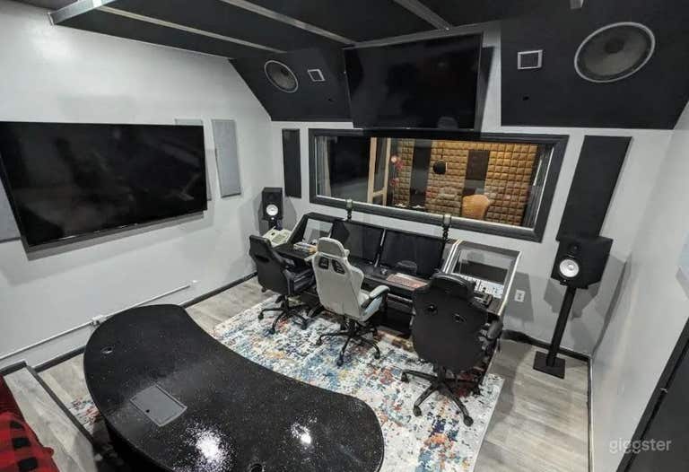  Radiant Recording Studio in Chicago 