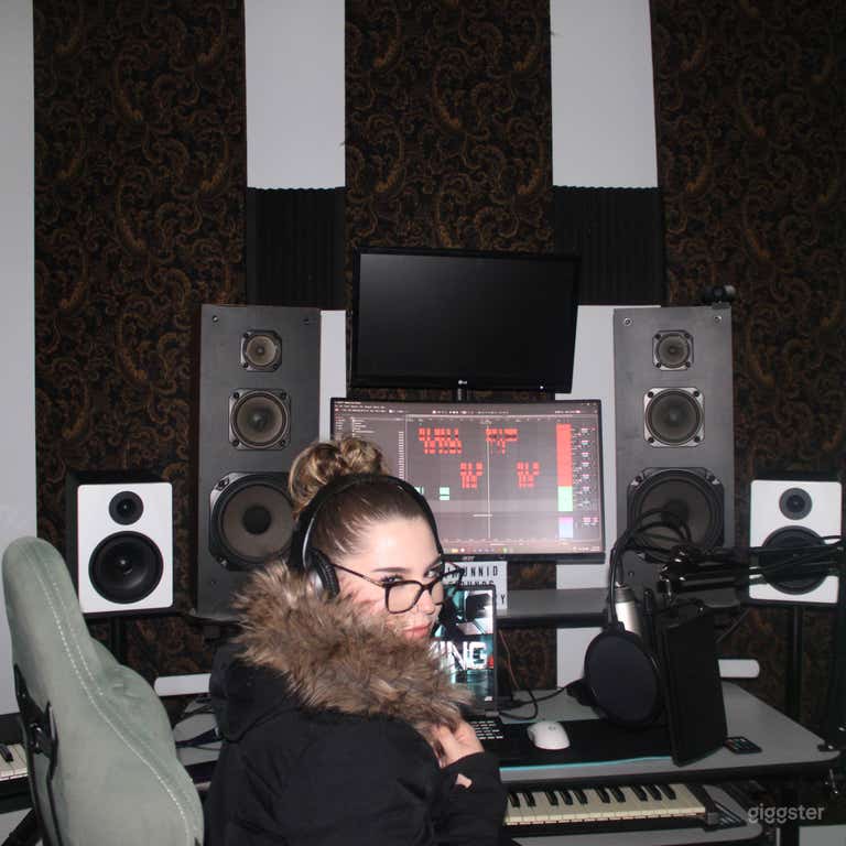  Music Studio for Recording 