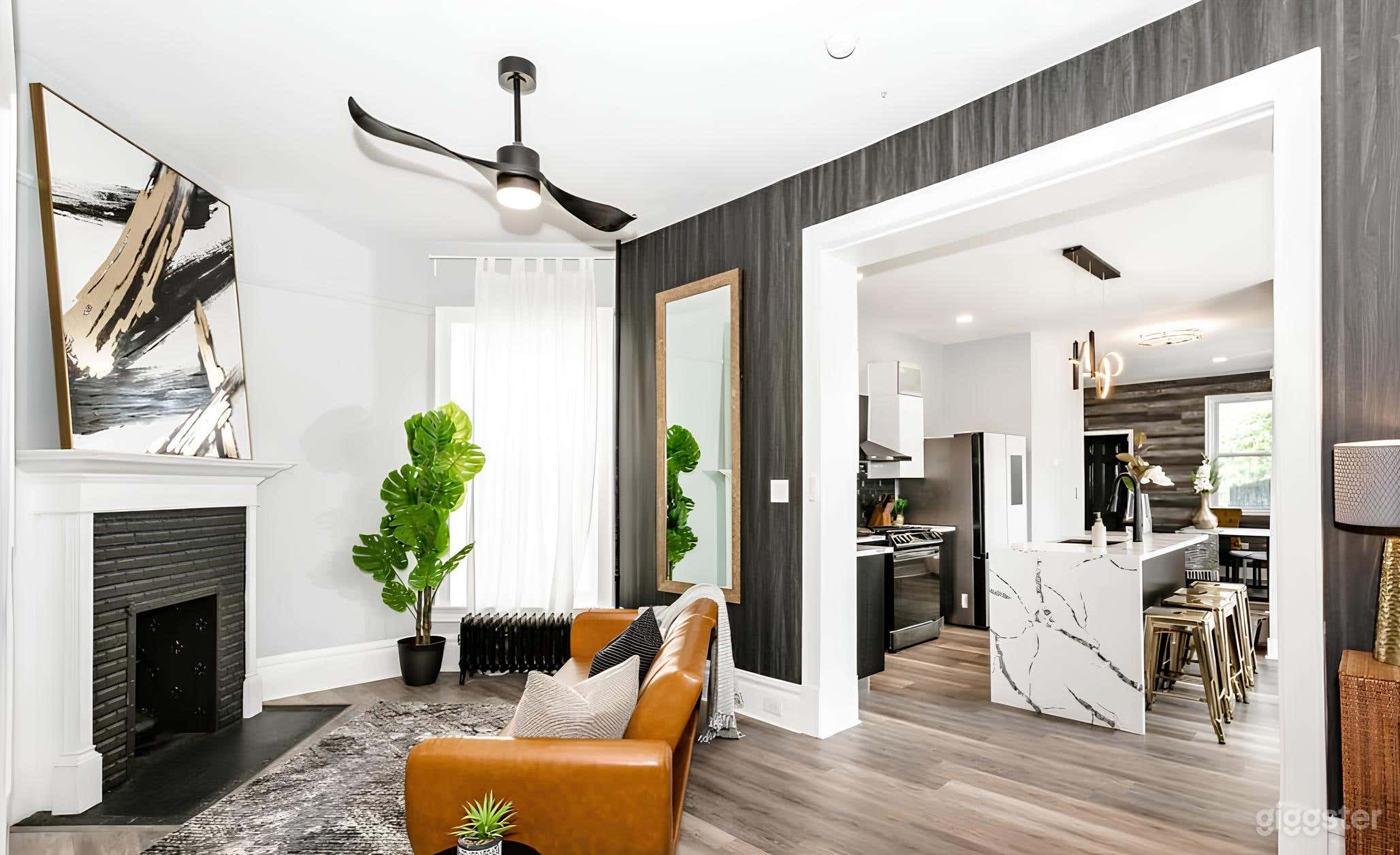 Villa Noir Modern Content House Photo 3