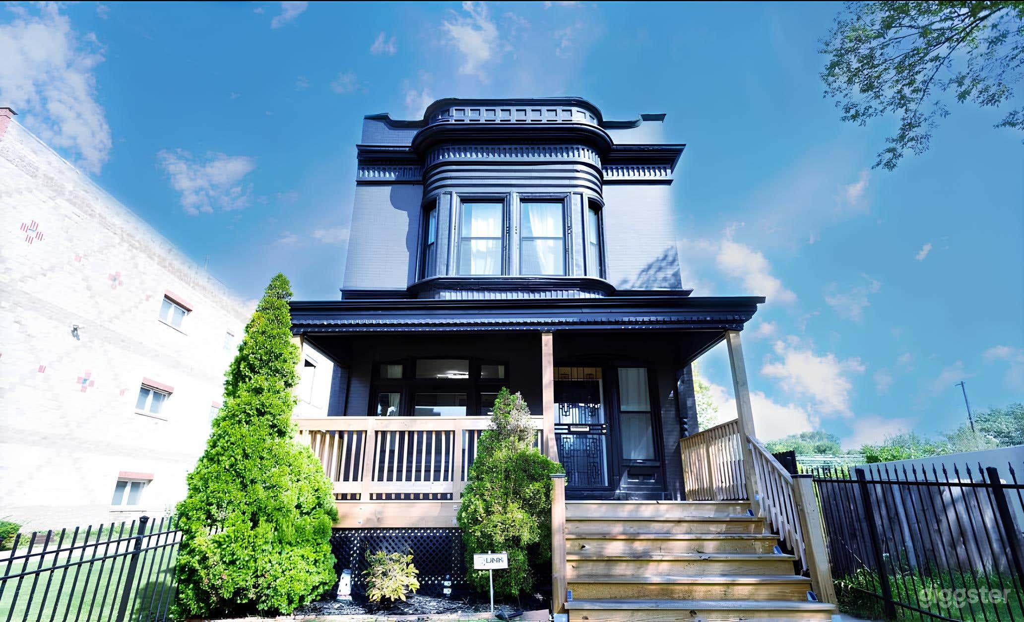 Villa Noir Modern Content House Photo 1