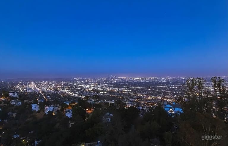  22 mil dollar mansion with an incredible view 