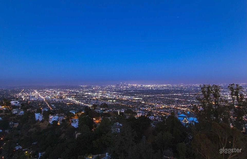 22 mil dollar mansion with an incredible view Photo 3