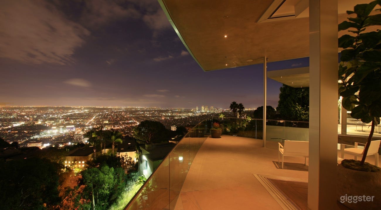 22 mil dollar mansion with an incredible view Photo 2