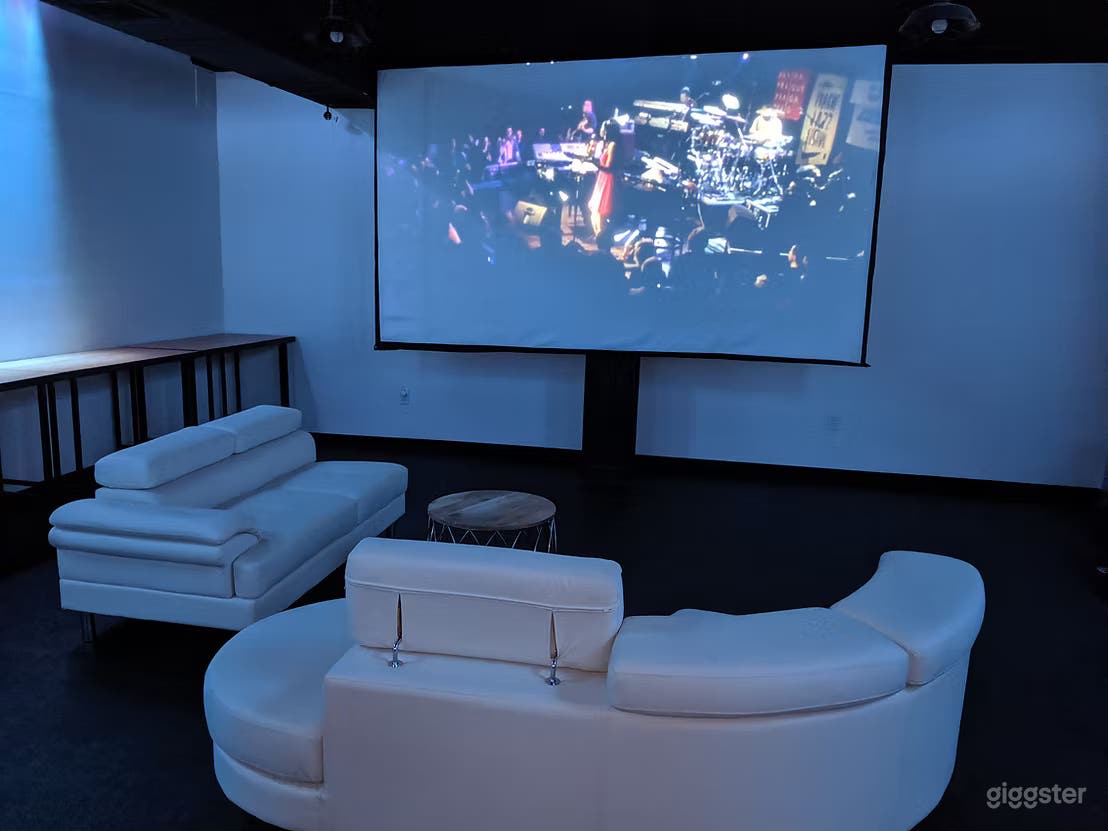 Alluring Suite Photo 4