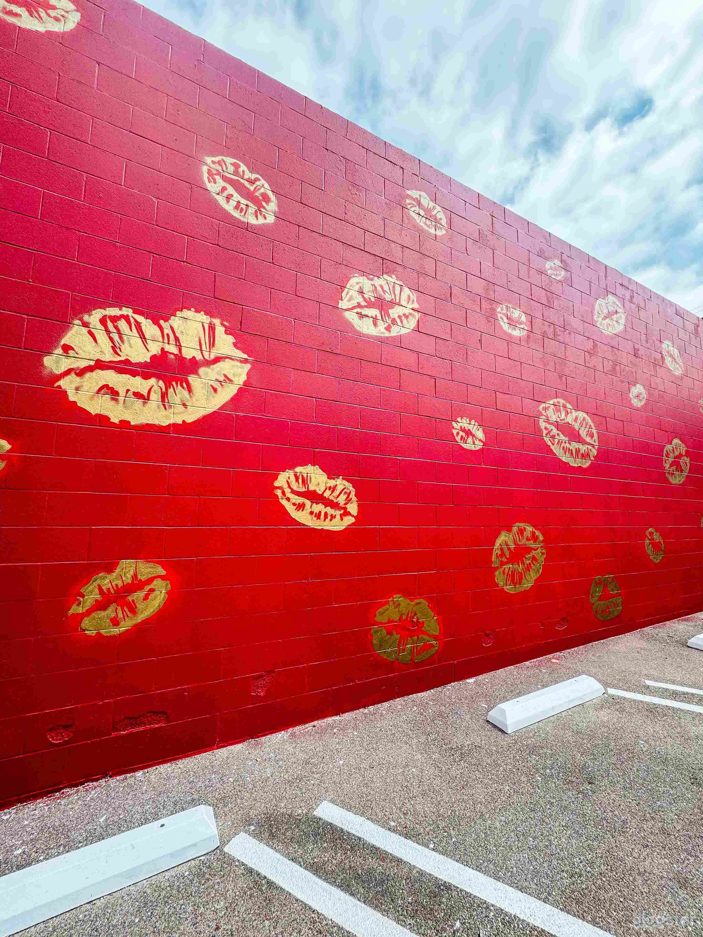 LA’s Ultimate Photogenic Parking Lot Photo 1