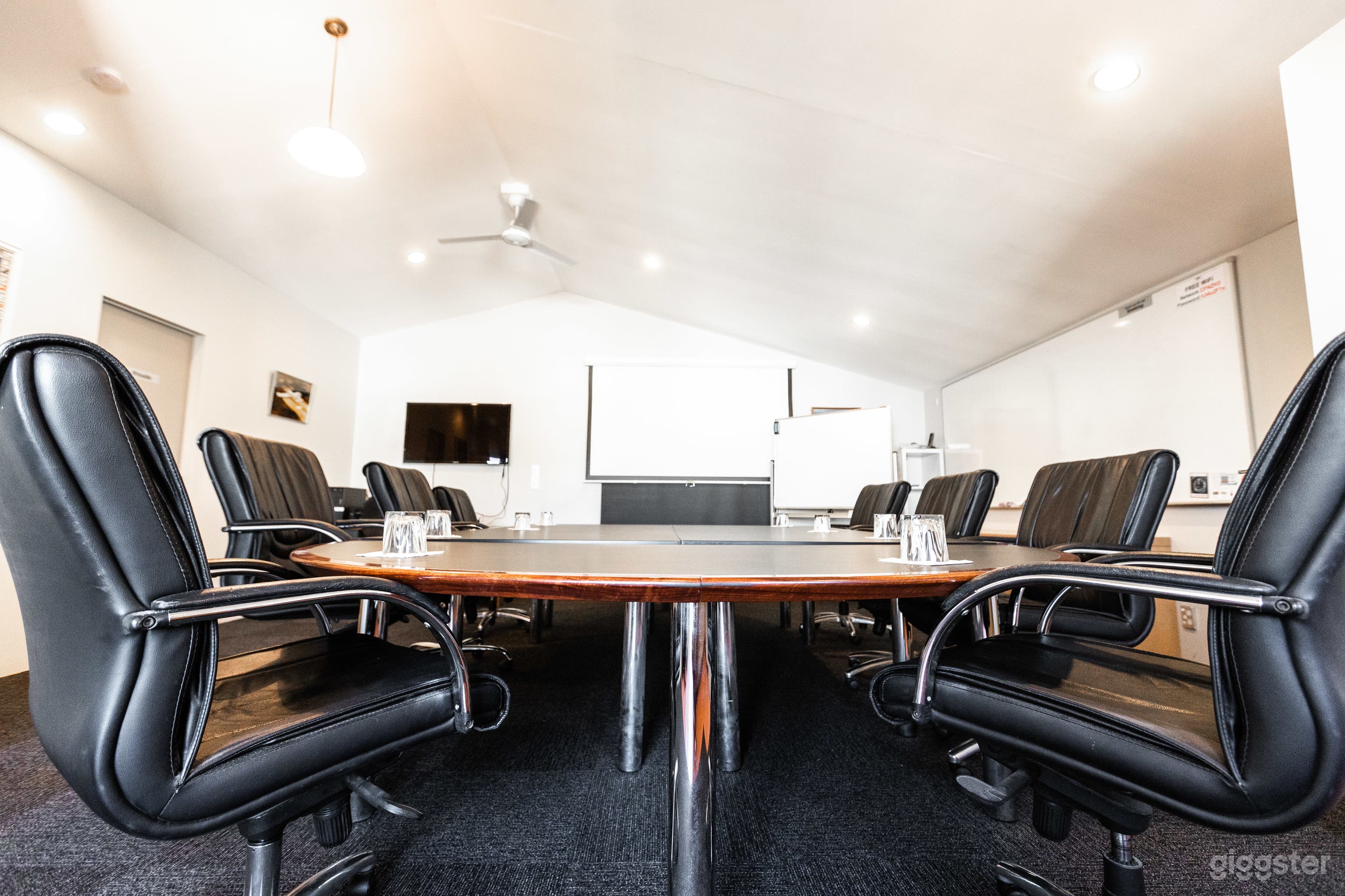 Briefing Conference Room Photo 4