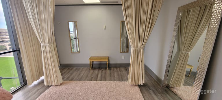  Bright and Gorgeous Room in Jacksonville 