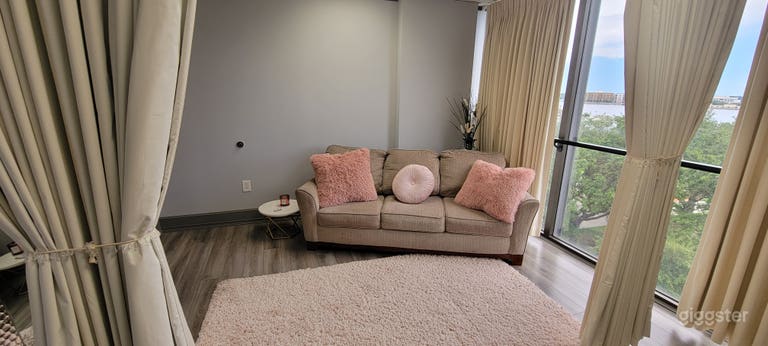  Bright and Gorgeous Room in Jacksonville 