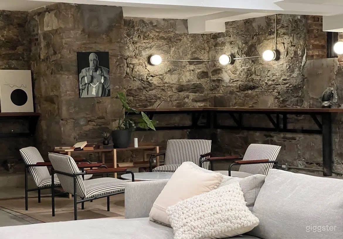 Large Open Space in a Private Basement Photo 4