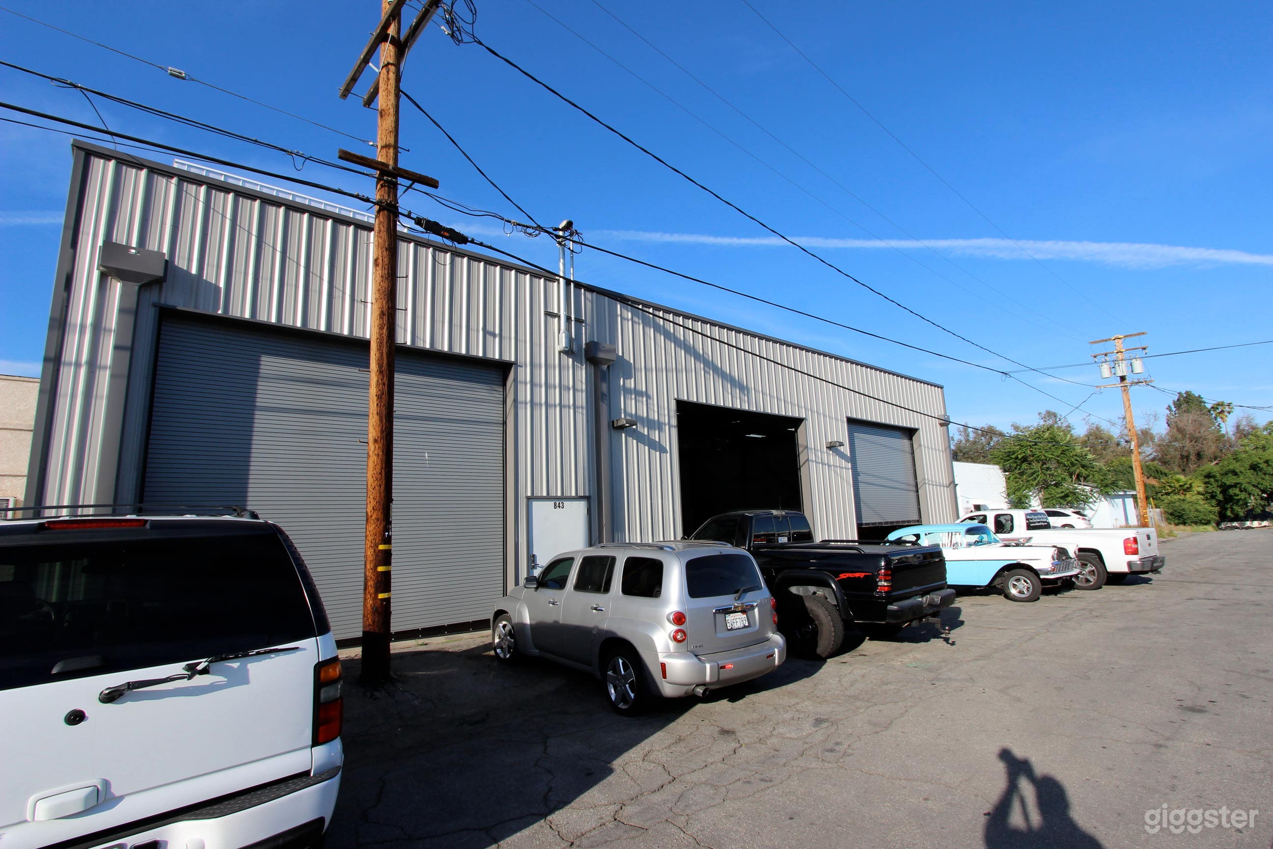 Muscle Car Garage Photo 3