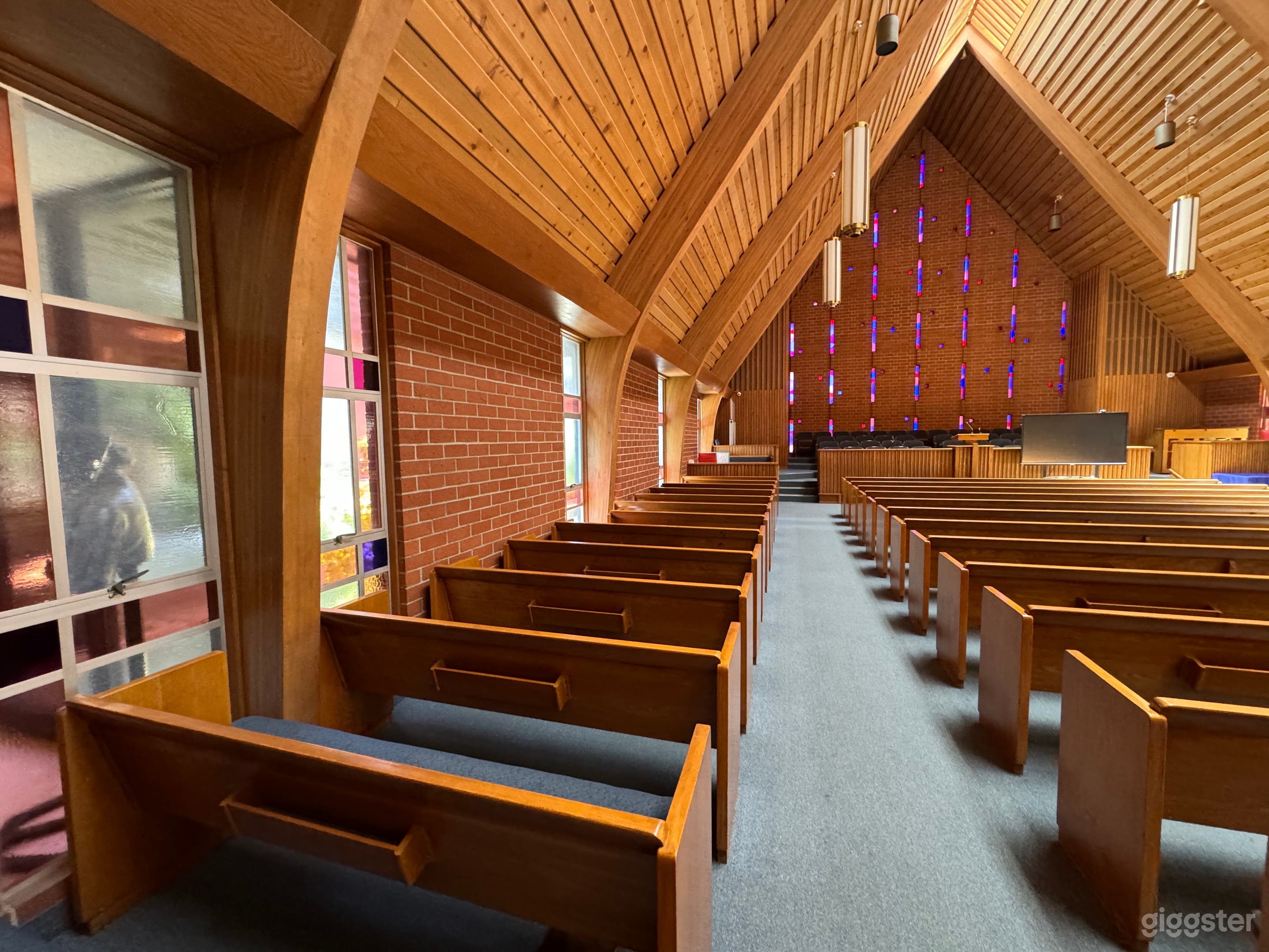 Beautiful  church for filming Photo 4