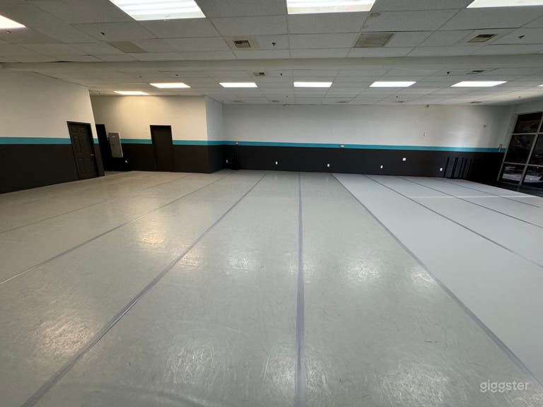  Spacious Dance Studio 