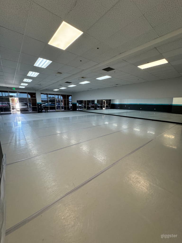  Spacious Dance Studio 