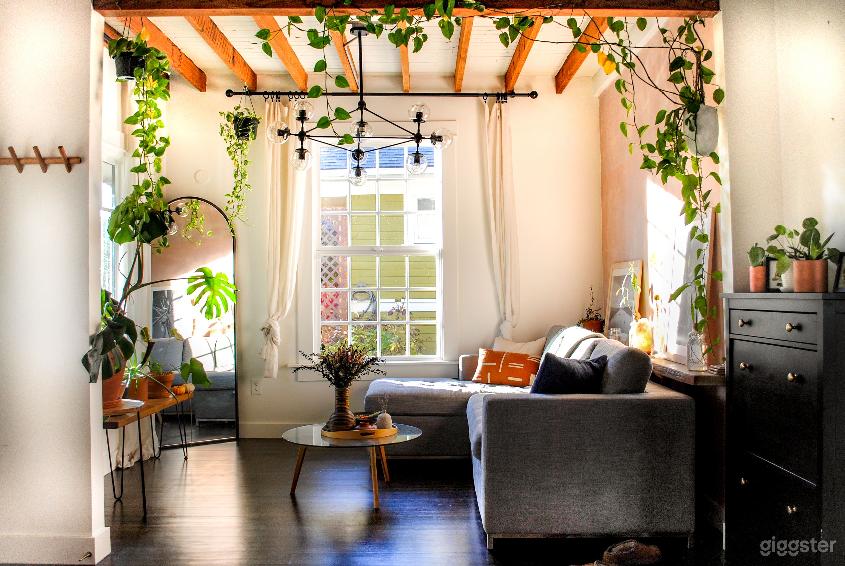 Enchanting Private Home in Trendy Alberta Arts Photo 1