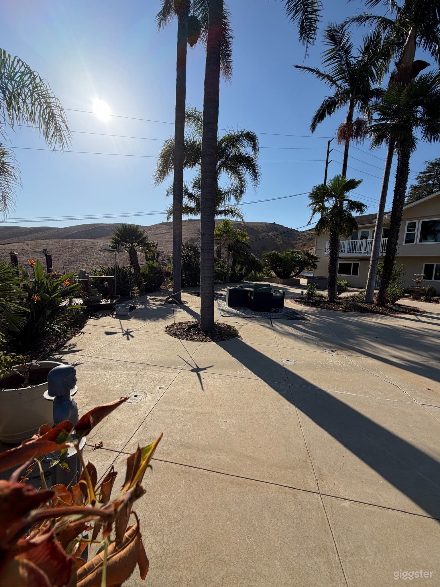 Southern California Hillside Home — Pool, Mountains Photo 3