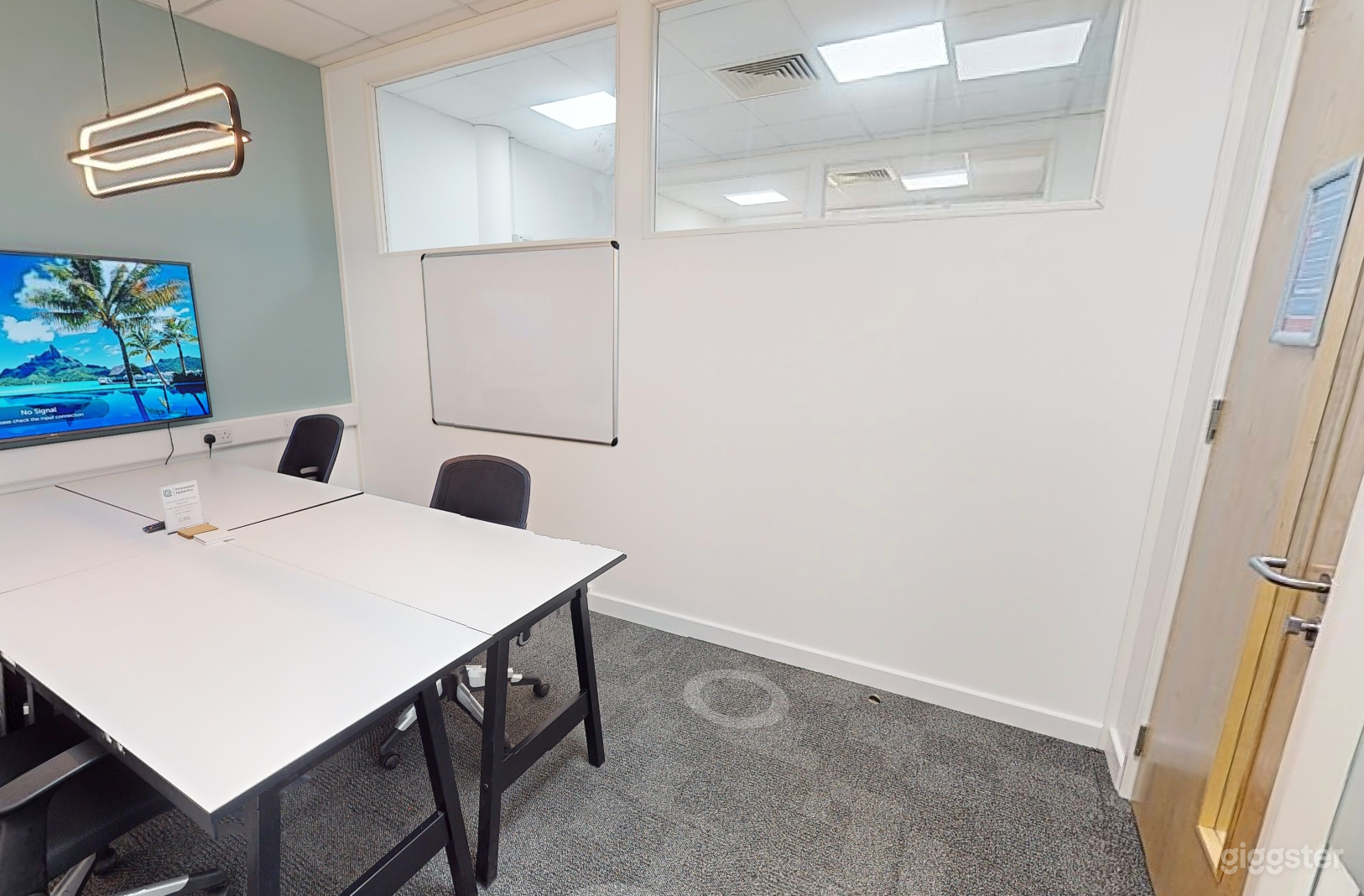 Modern Meeting Room 4 in Cambridge Photo 2