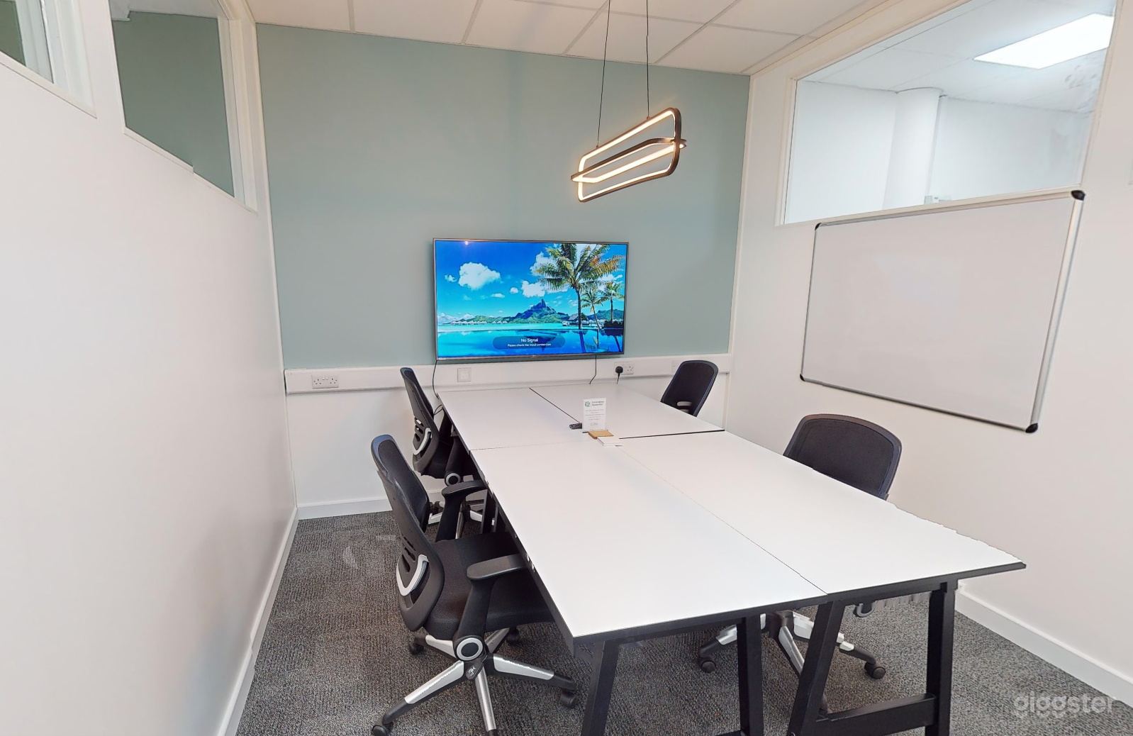 Modern Meeting Room 4 in Cambridge Photo 4