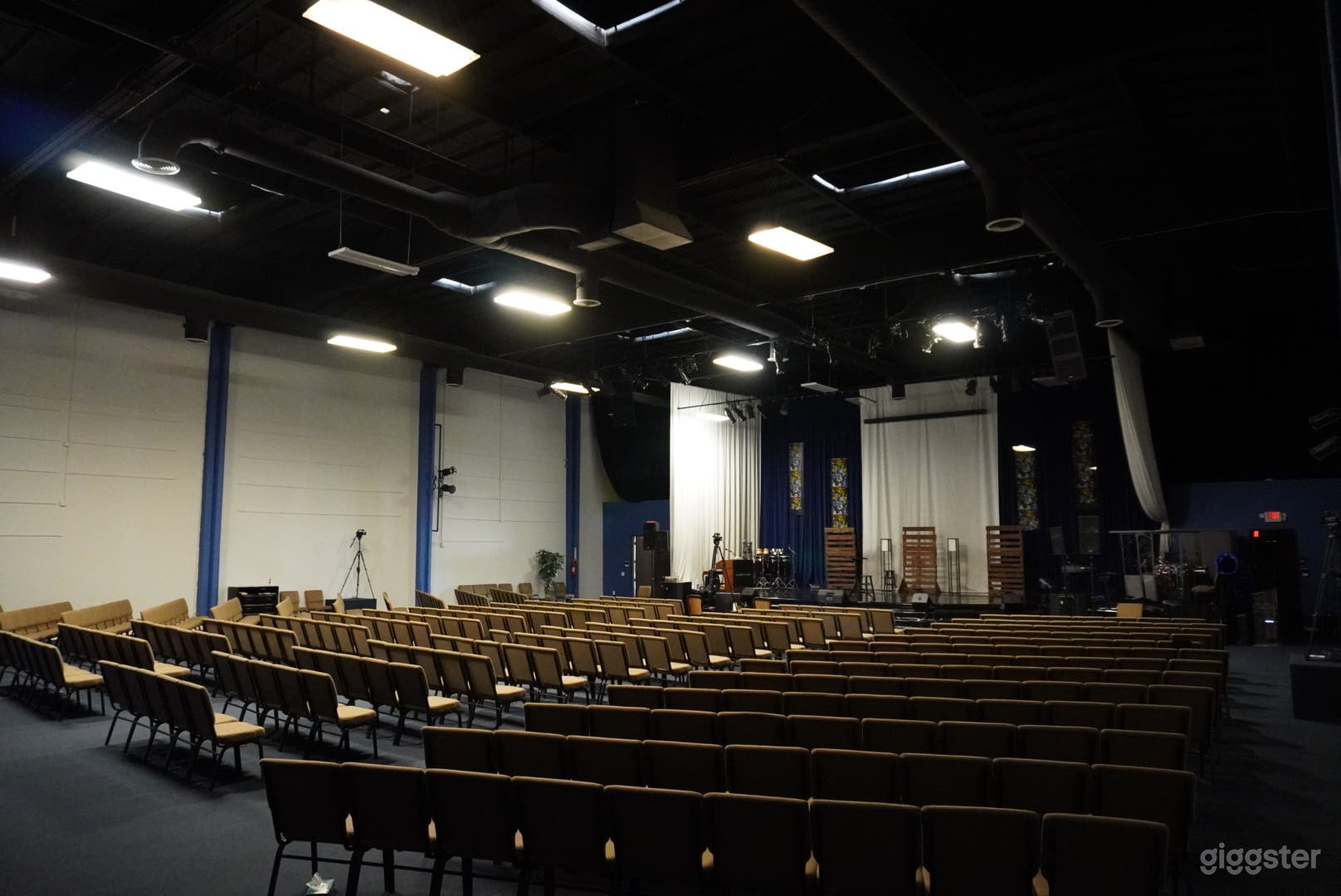 Granada Hills Multi-Purpose Event Space Photo 3