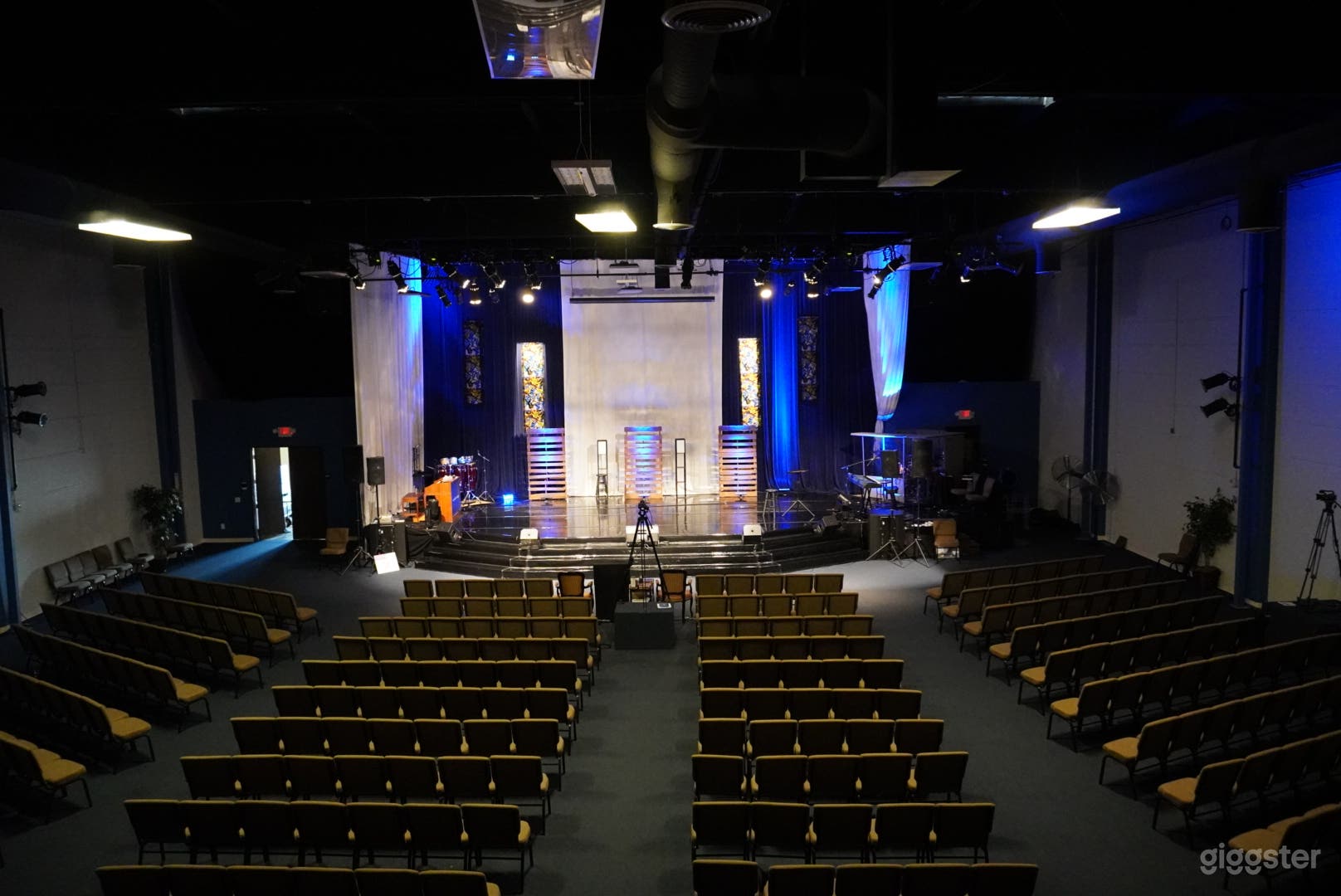 Multi-use event space with large or small rooms available