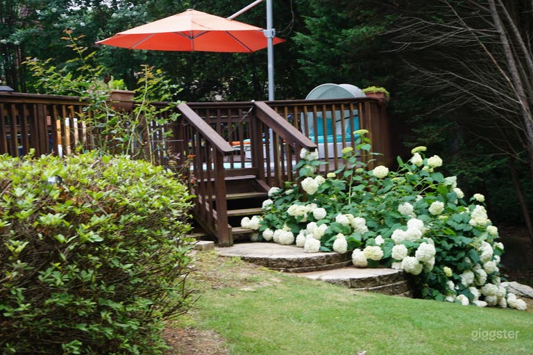  Family Home with Amazing Backyard Pool and Deck 