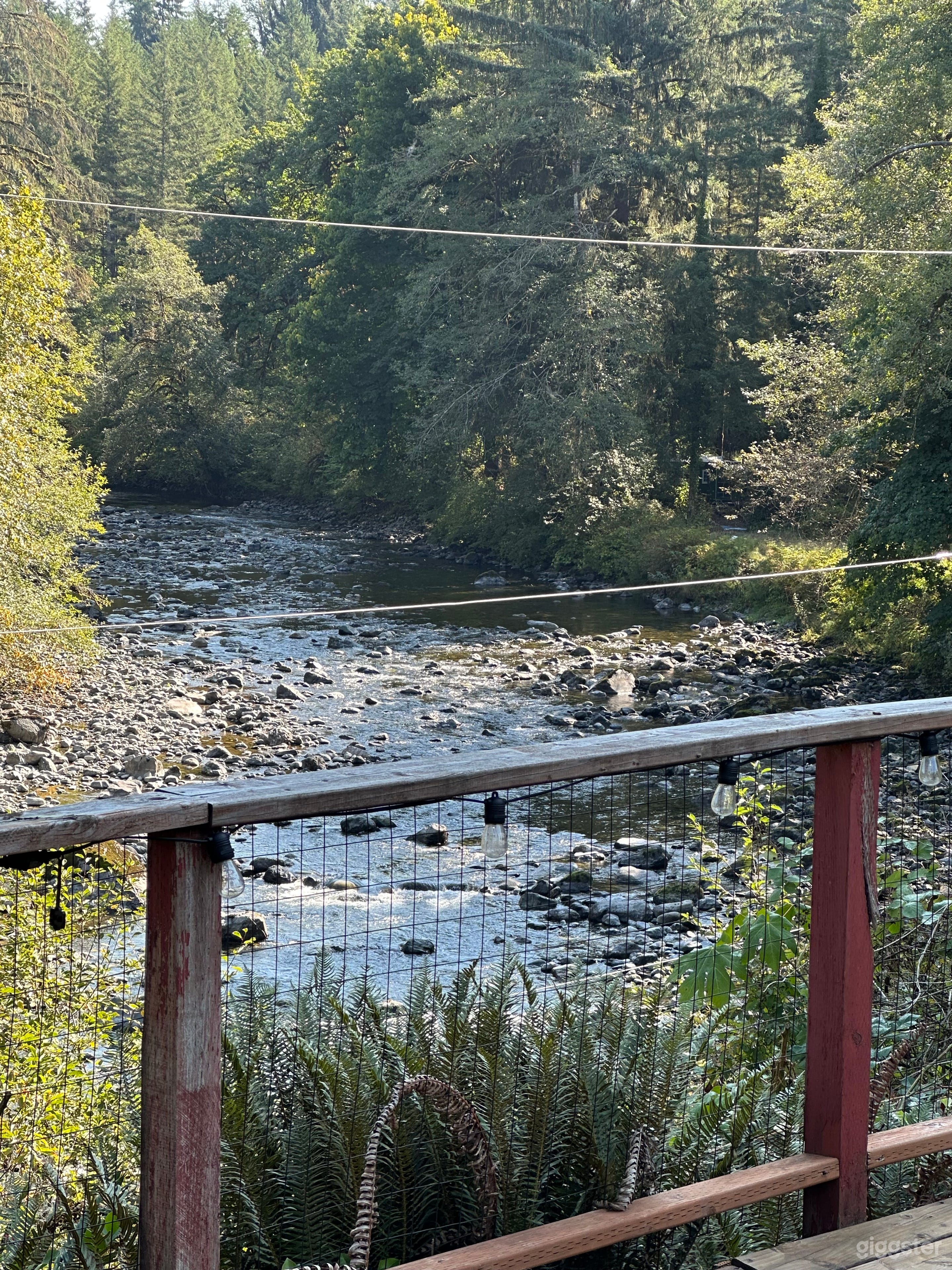 Riverside outdoor wedding/reception/event venue Photo 3