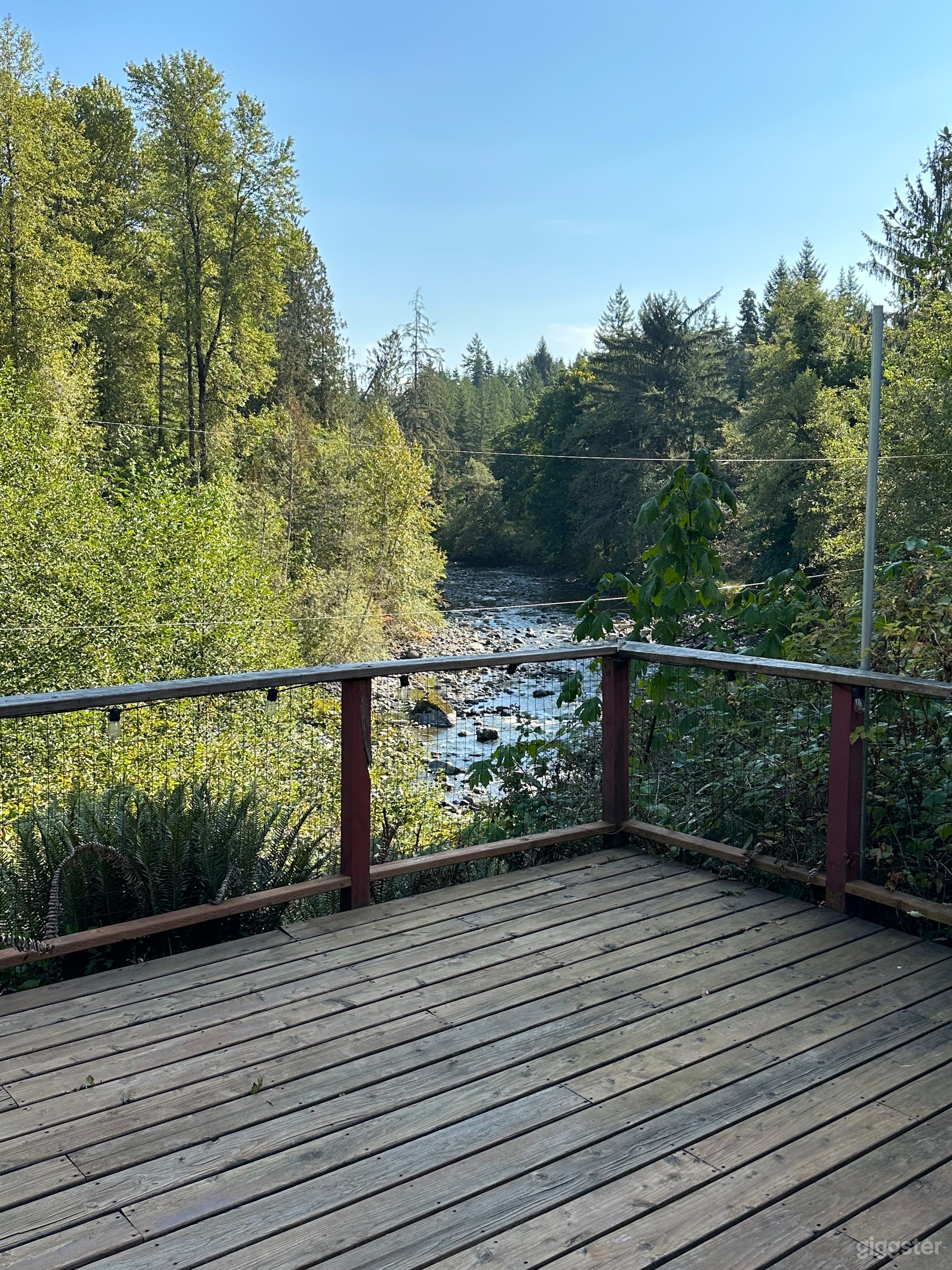 Riverside outdoor wedding/reception/event venue Photo 2