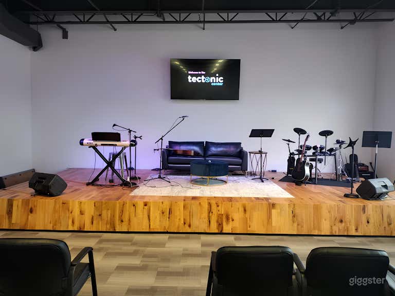  The Great Room Event Space for 150+ guests 