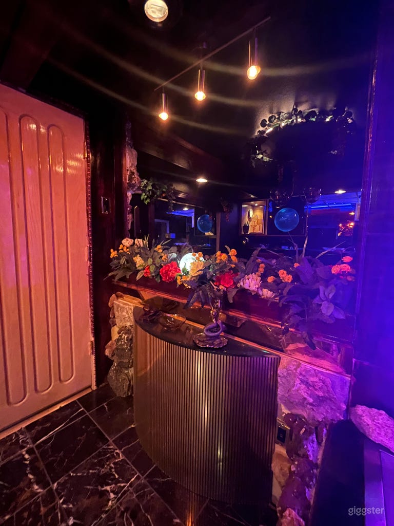  The Las Vegas Swag Pad 