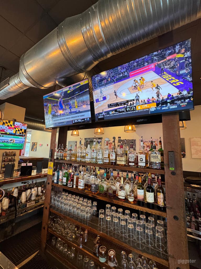  Trendy Tavern/Full Restaurant Buy out 