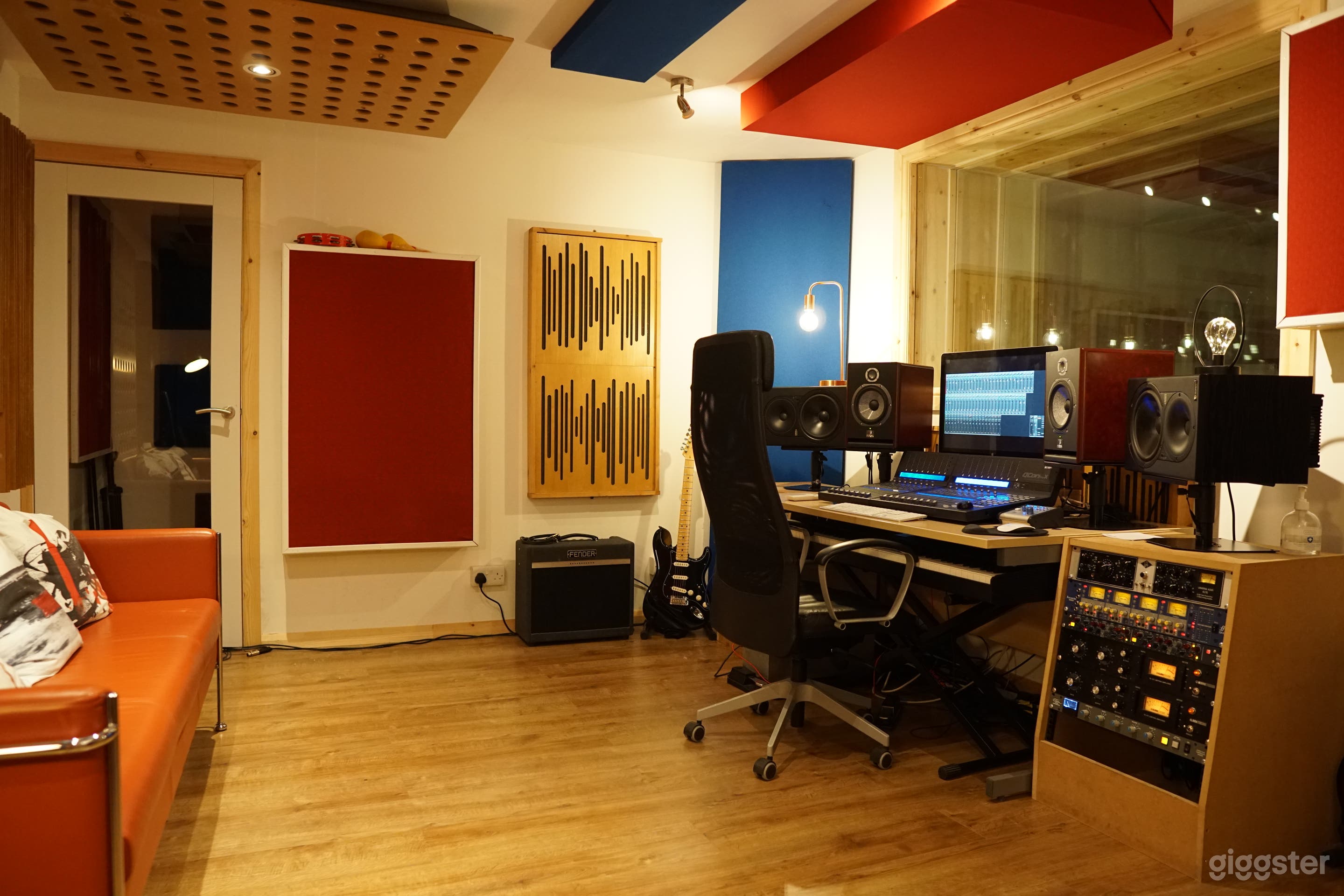 Recording Studio (recording, filming and podcasts) Photo 1