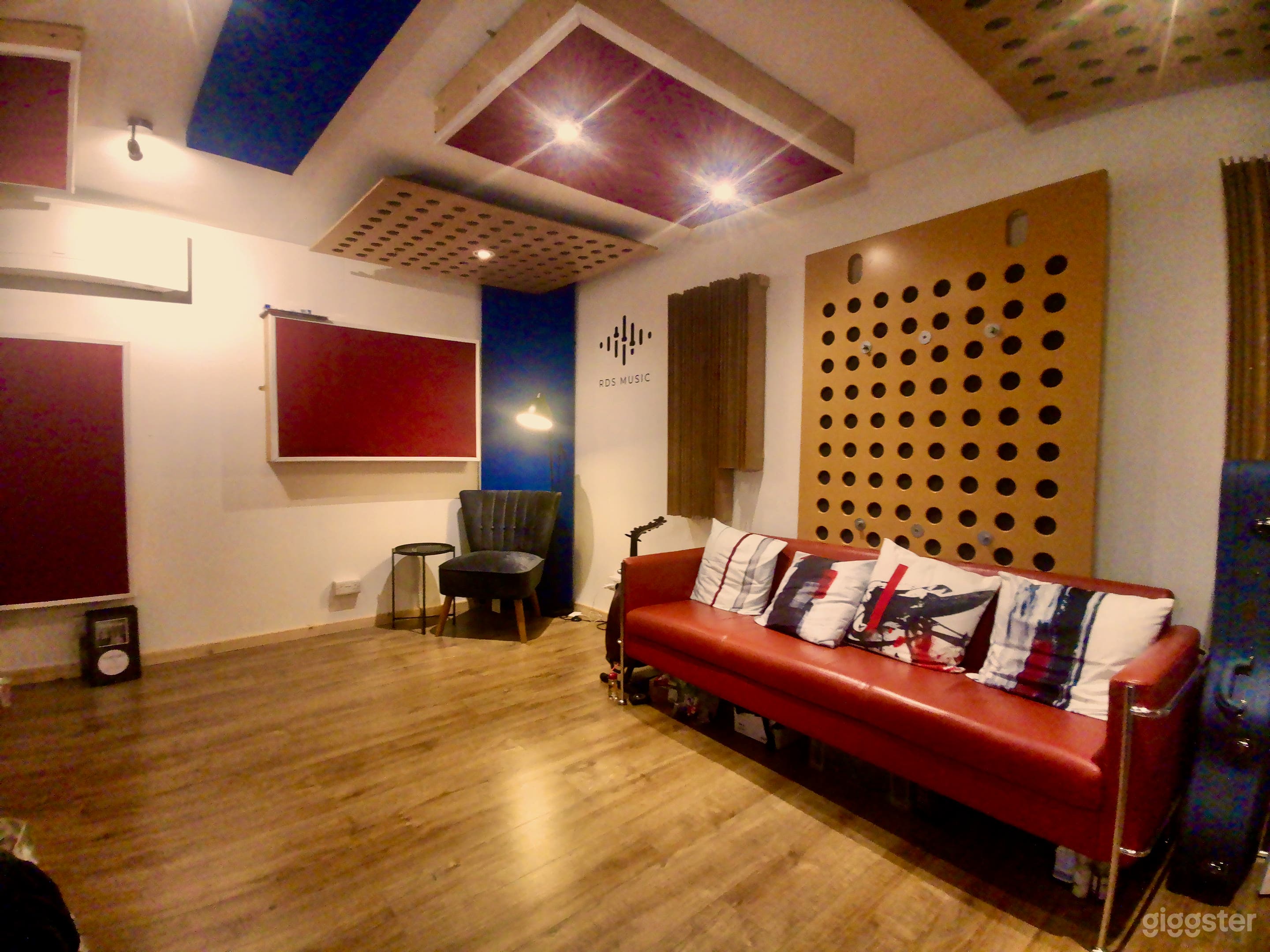 Recording Studio (recording, filming and podcasts) Photo 2