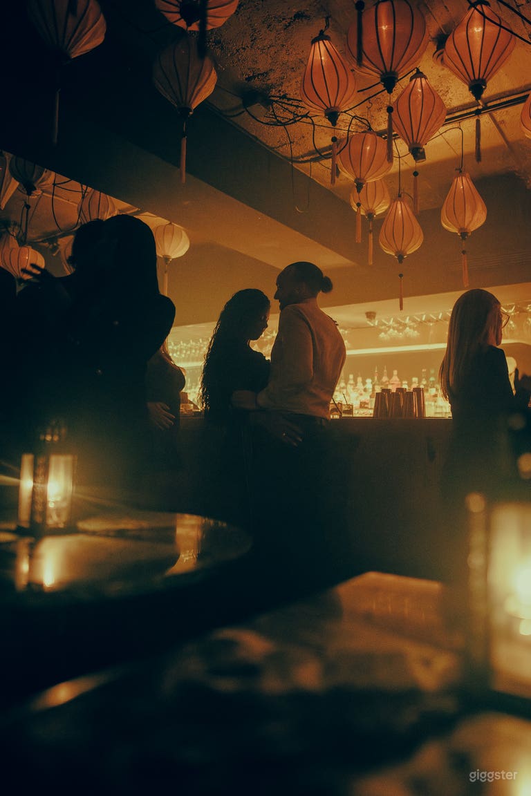  Hidden asian speak easy, old Montreal, opium den 