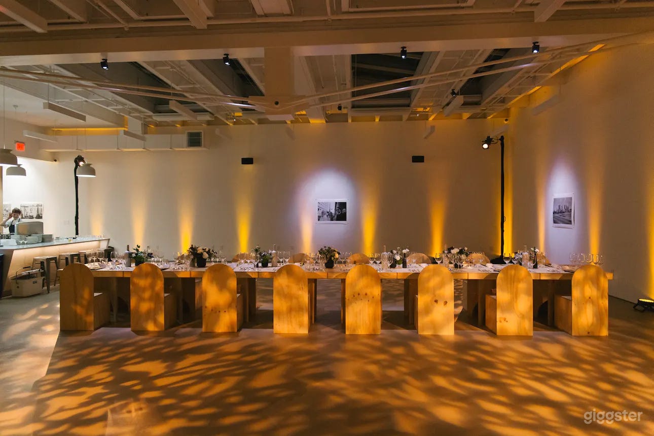 Open-floor Studio with Full Kitchen  Photo 3