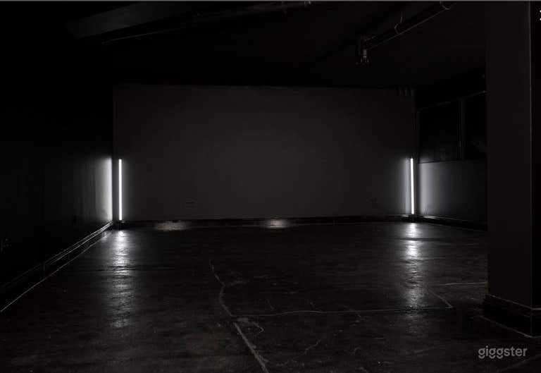  Full Blackout Studio in Canary Wharf 