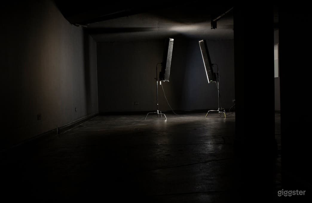 Full Blackout Studio in Canary Wharf Photo 2