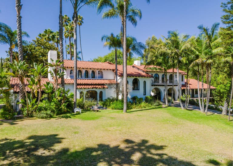  BEVERLY HILLS ELEGANT/TENNIS COURT 
