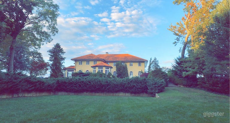  Long Island, Waterfront Mediterranean Villa - 8 Acre Estate Property 