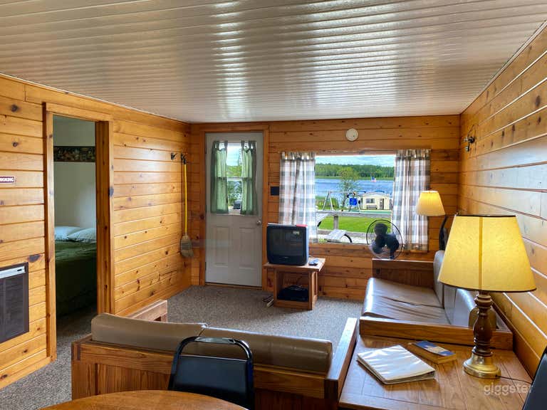  Rustic Charm Hideaways 