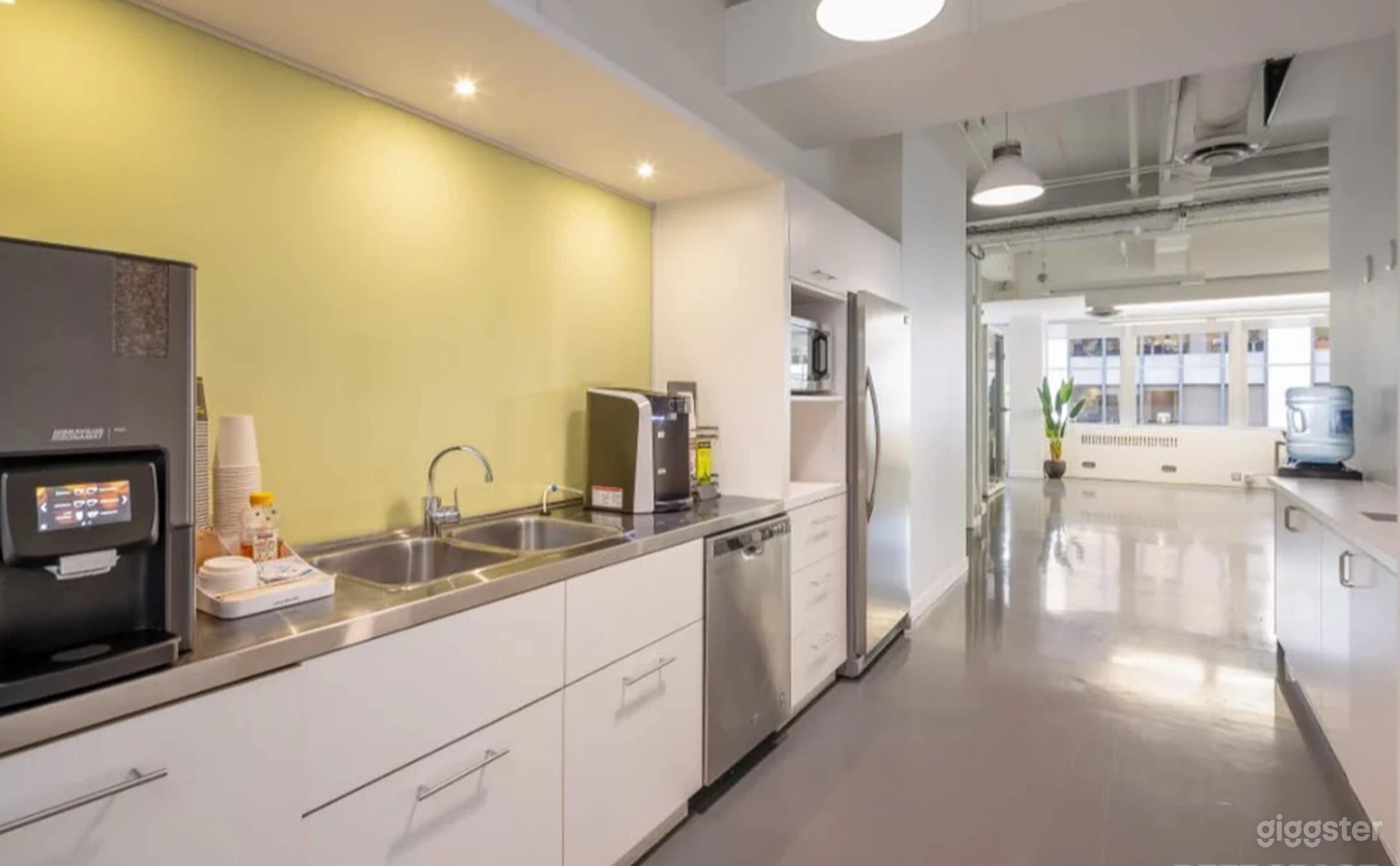 Downtown Meeting Space Photo 4