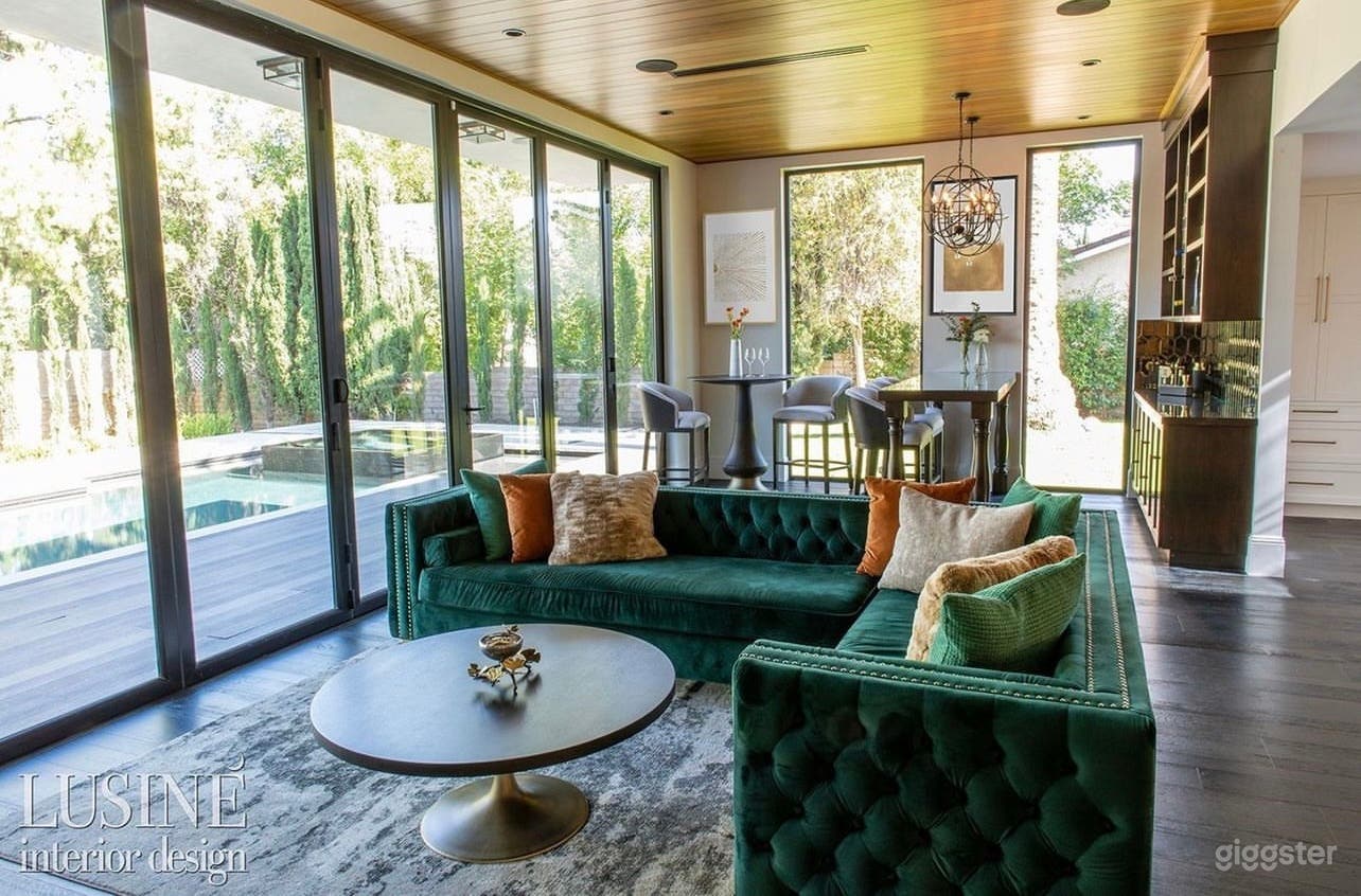 Charming and Spacious Home in Desirable Northridge Photo 4