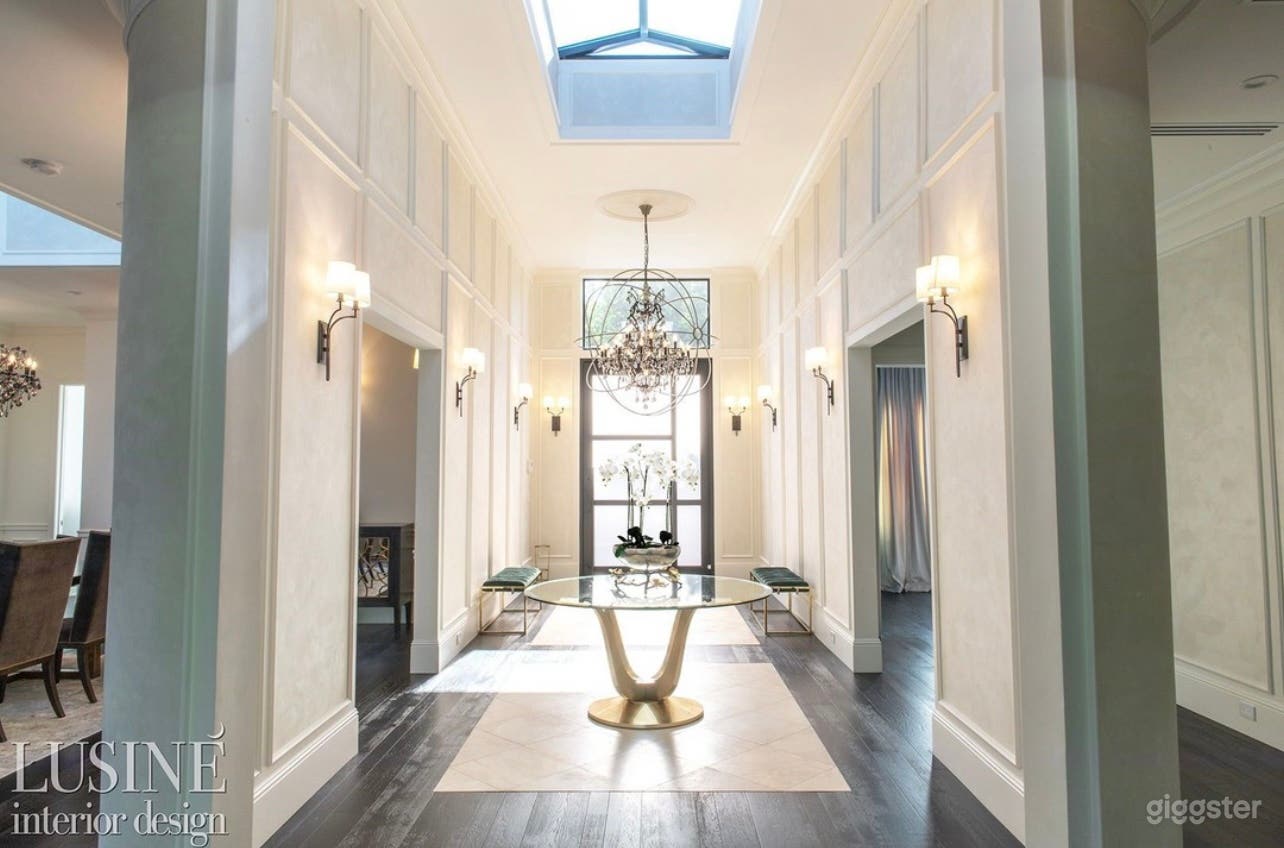 Charming and Spacious Home in Desirable Northridge Photo 1