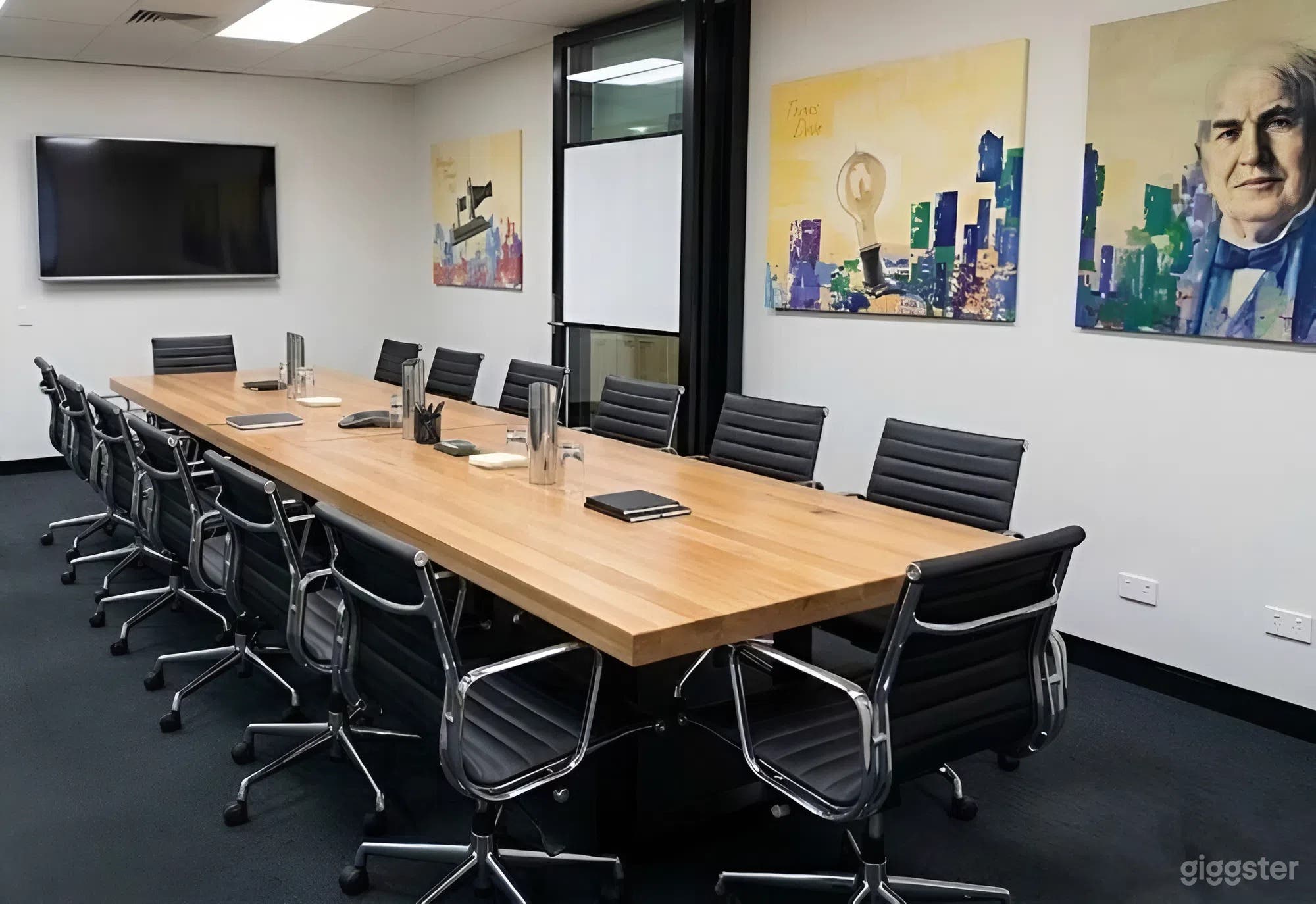 Double - Board Room for 16 Persons Photo 3