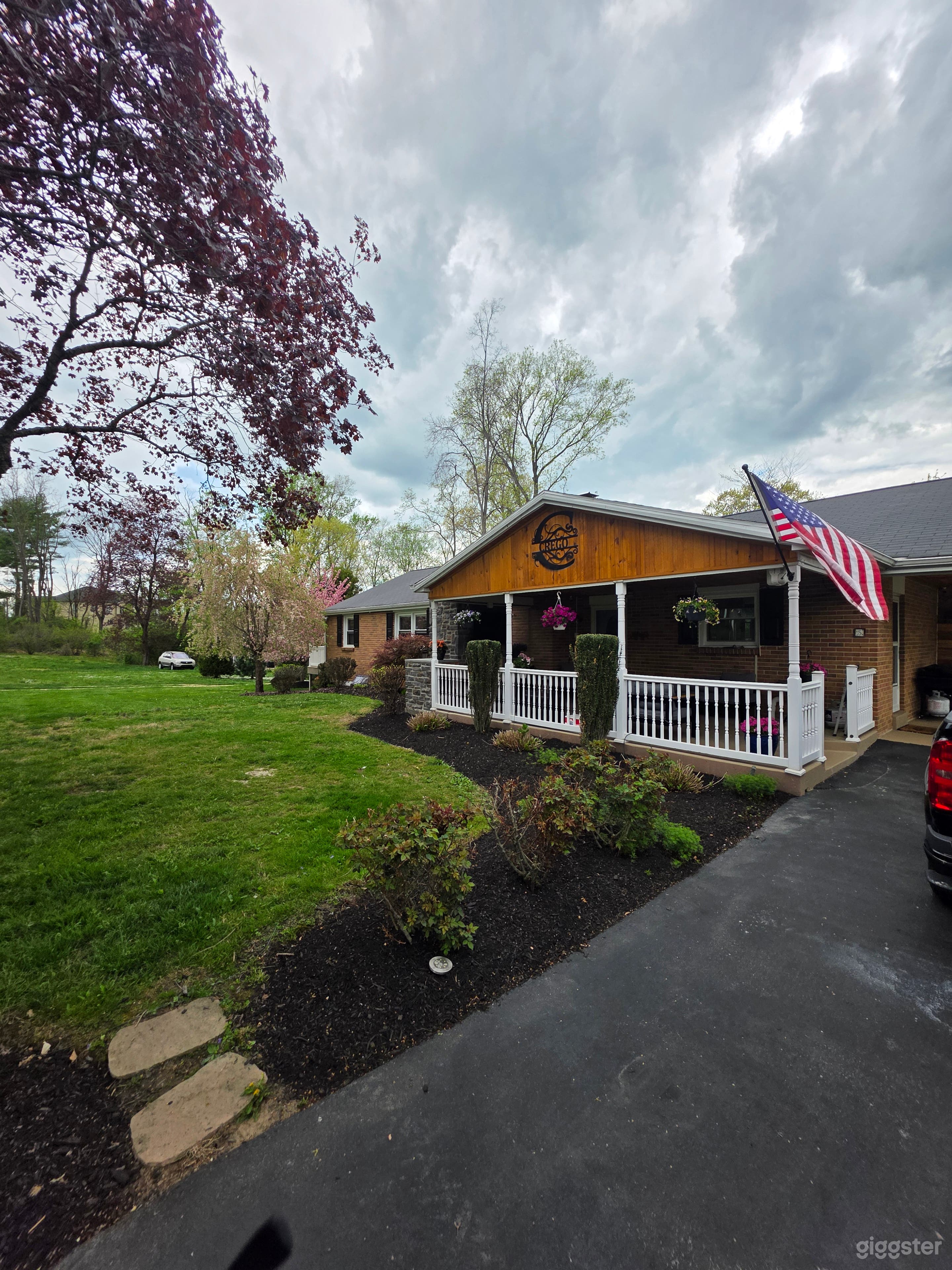 Indoor and Outdoor opportunities. Outdoor living at its best Photo 1